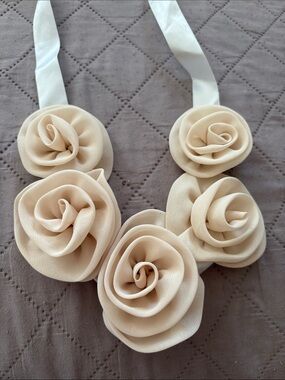 Floral Rose Statement Necklace in Cream